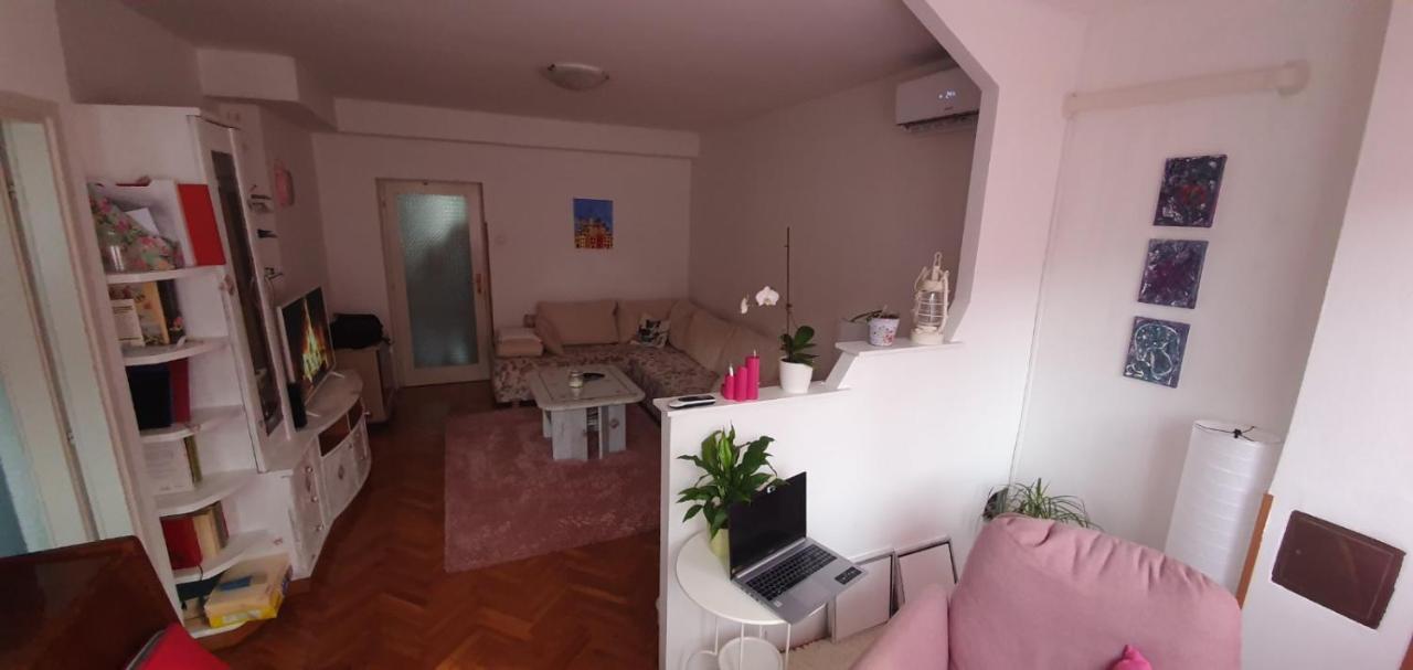 Daisy Appartement Pula Buitenkant foto