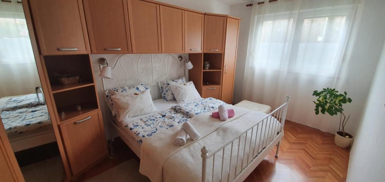 Daisy Appartement Pula Buitenkant foto
