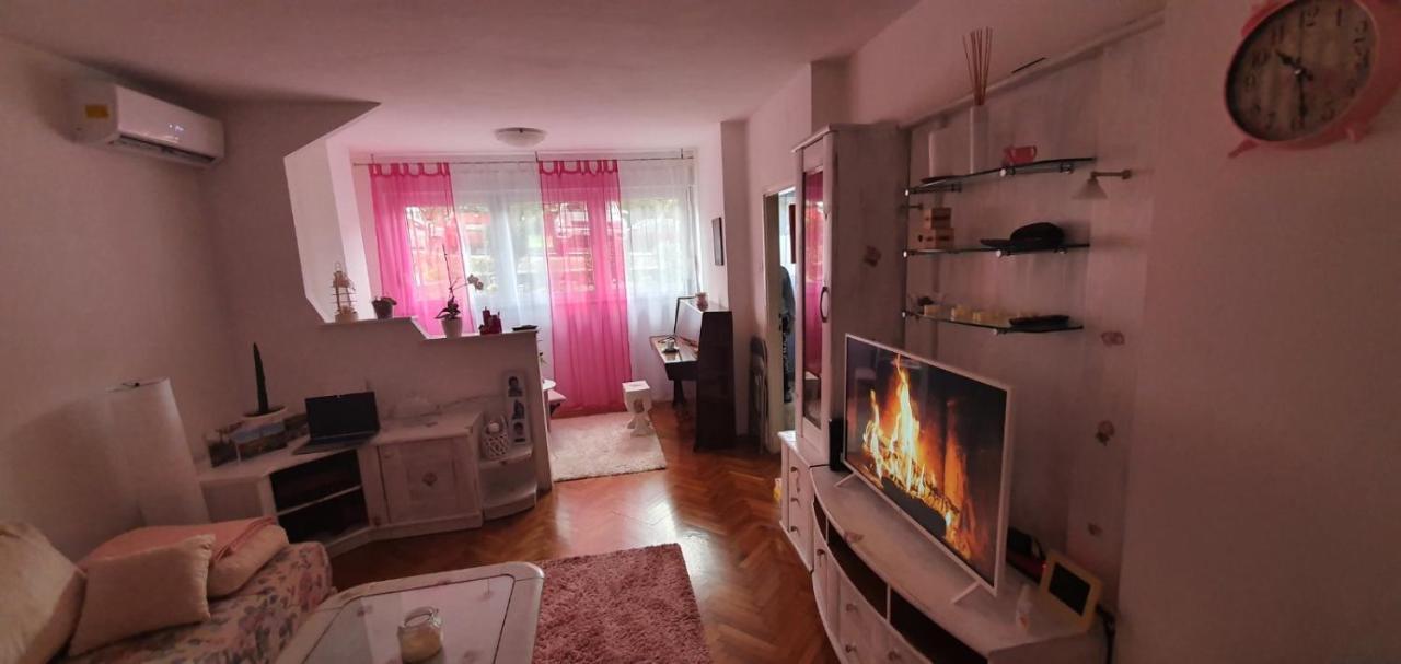 Daisy Appartement Pula Buitenkant foto